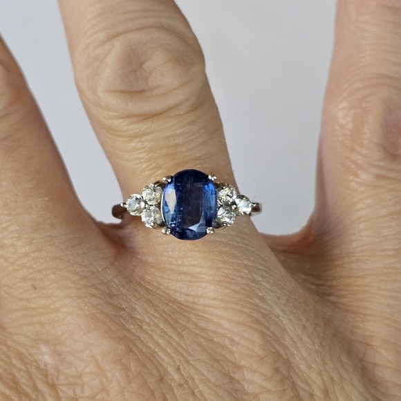 Exquisite Blue Kyanite & White Zircon Ring in Sterling Silver Size 8! 💙 - Picture 6 of 7